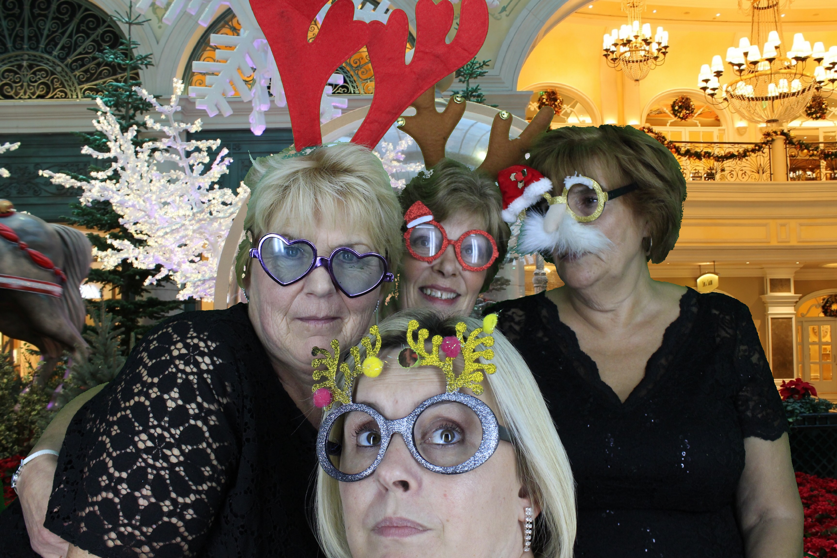 Silvermere Christmas Party  | View more photos from the event at gallery.myphotoboothexperience.co.uk/u/MyPhotoBoothExperienceLtd/Silvermere-Christmas-Party-0